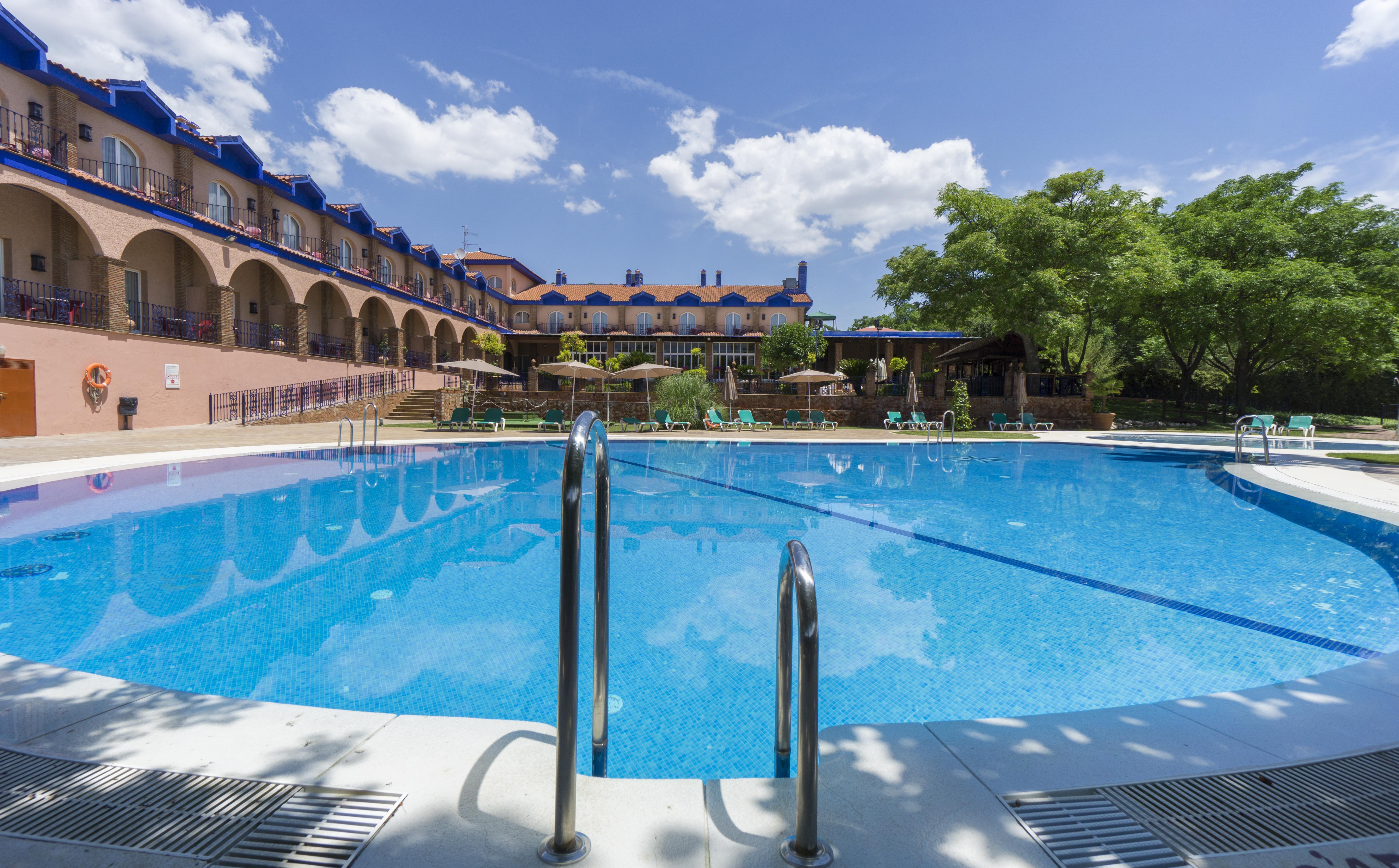 Hotel Fuente Las Piedras Кабра Екстер'єр фото