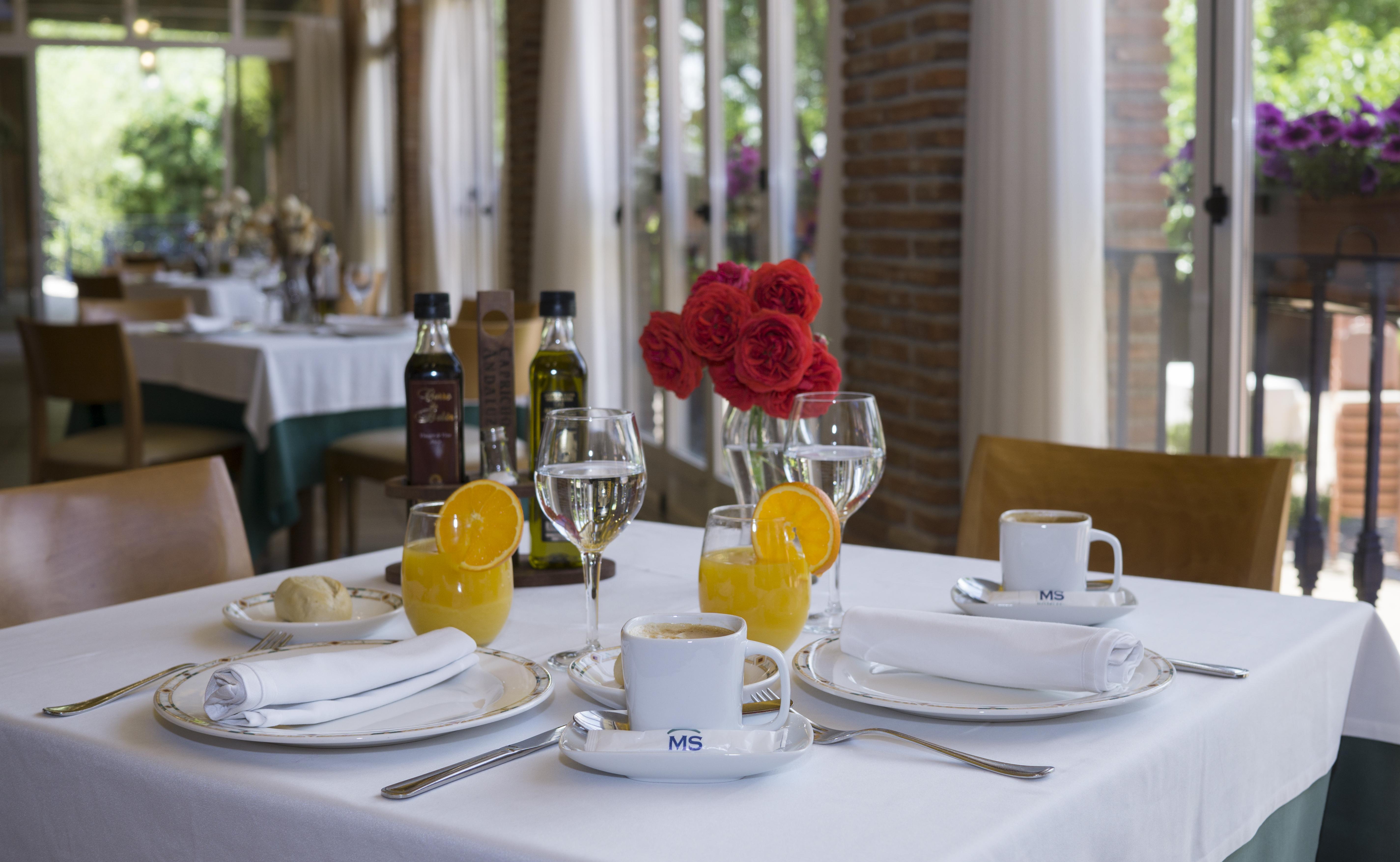 Hotel Fuente Las Piedras Кабра Екстер'єр фото