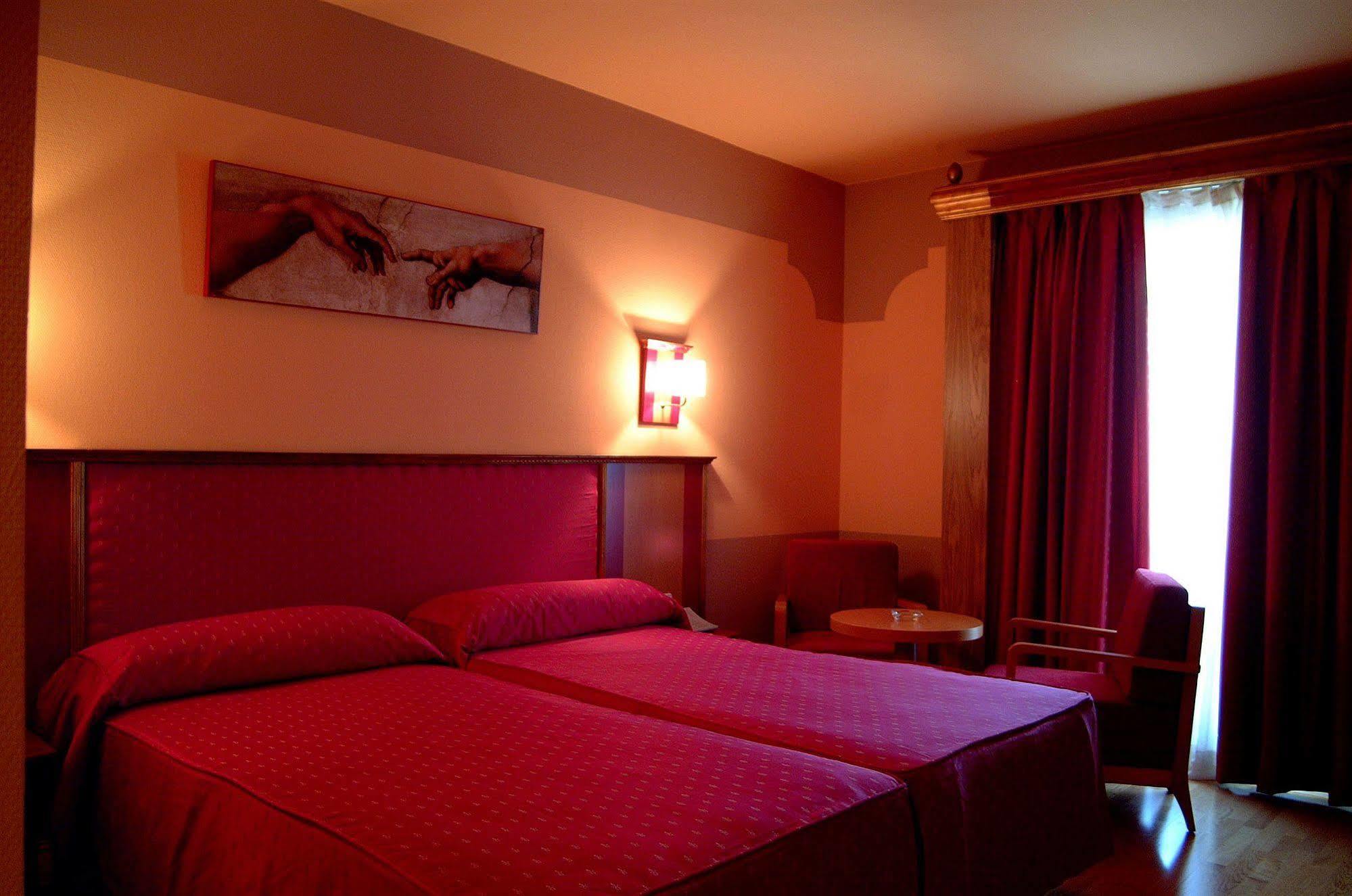Hotel Fuente Las Piedras Кабра Екстер'єр фото