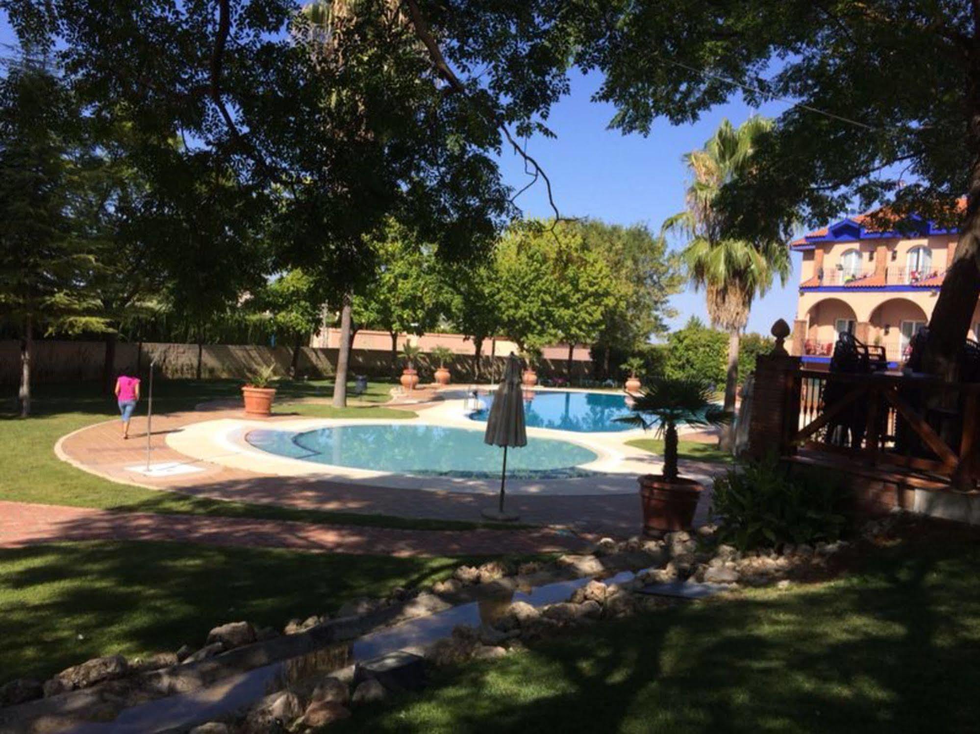 Hotel Fuente Las Piedras Кабра Екстер'єр фото